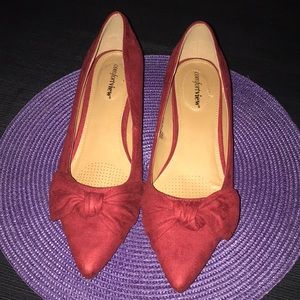 Comfort View Red Suede Kitten Heels